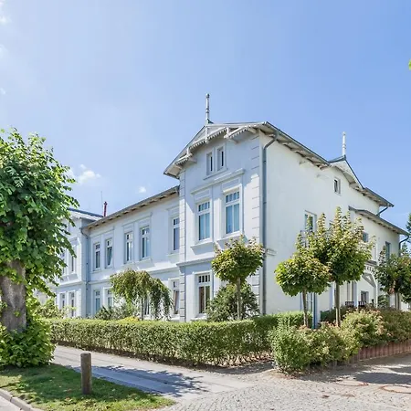 Strandstraße 16 09 *