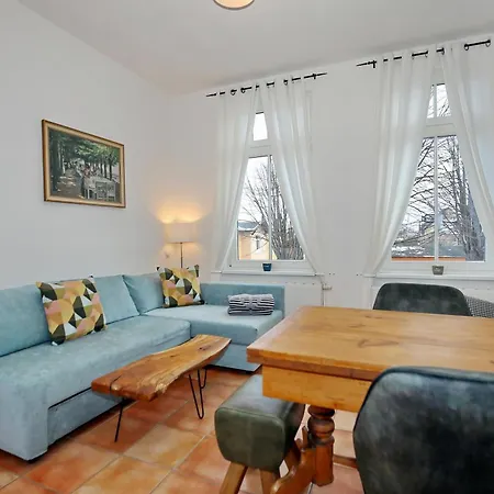 Strandstrasse 16 09 * Kuehlungsborn